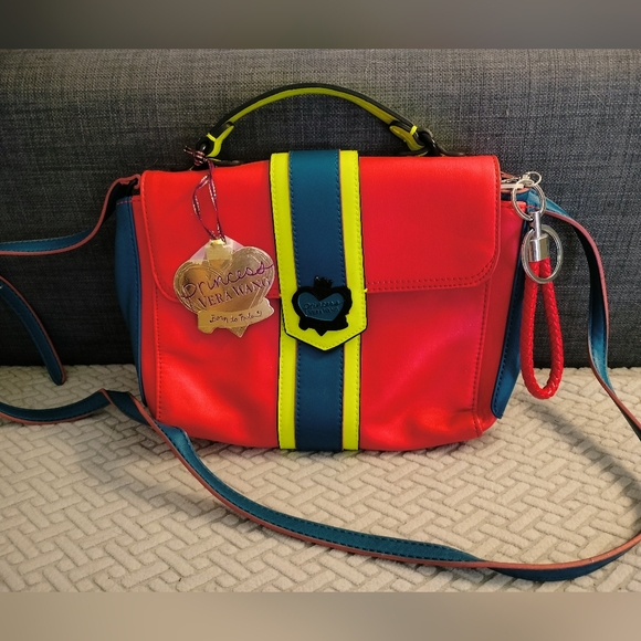 Princess Vera Wang Purse - Picture 1 of 5